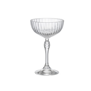 Coupe Cocktails America...